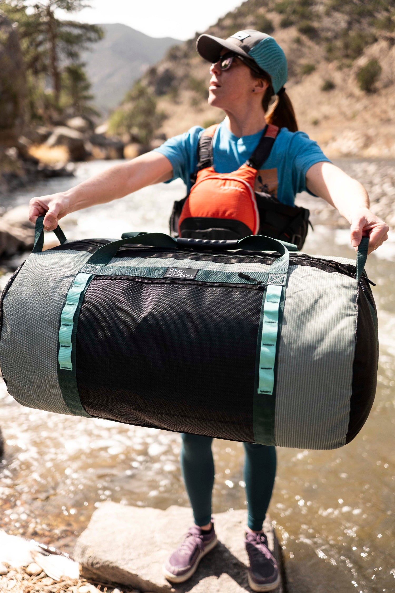 Mesh gear duffel bag for boating and rafting