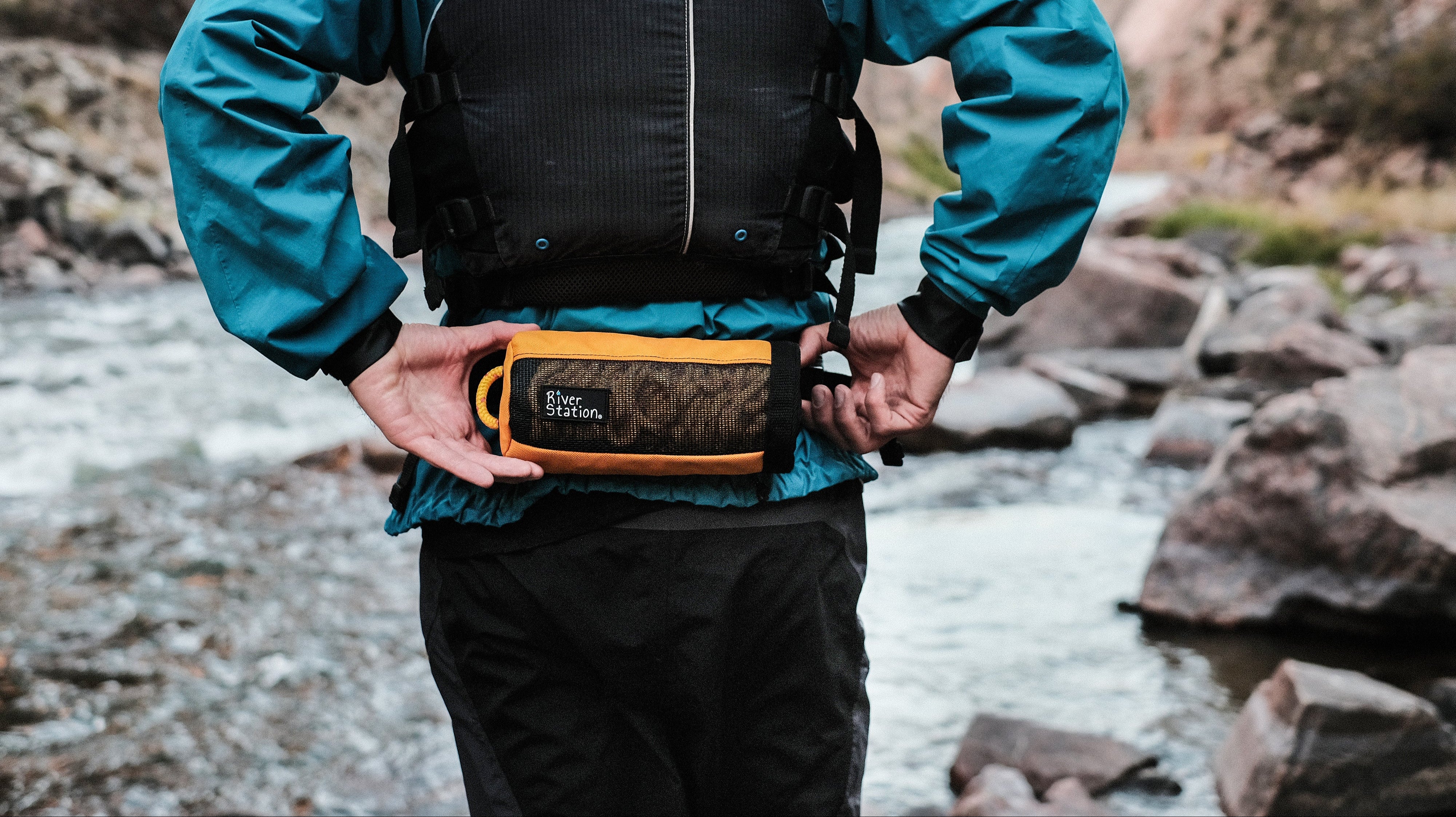 Waist throw bag for whitewater rafting and kayaking