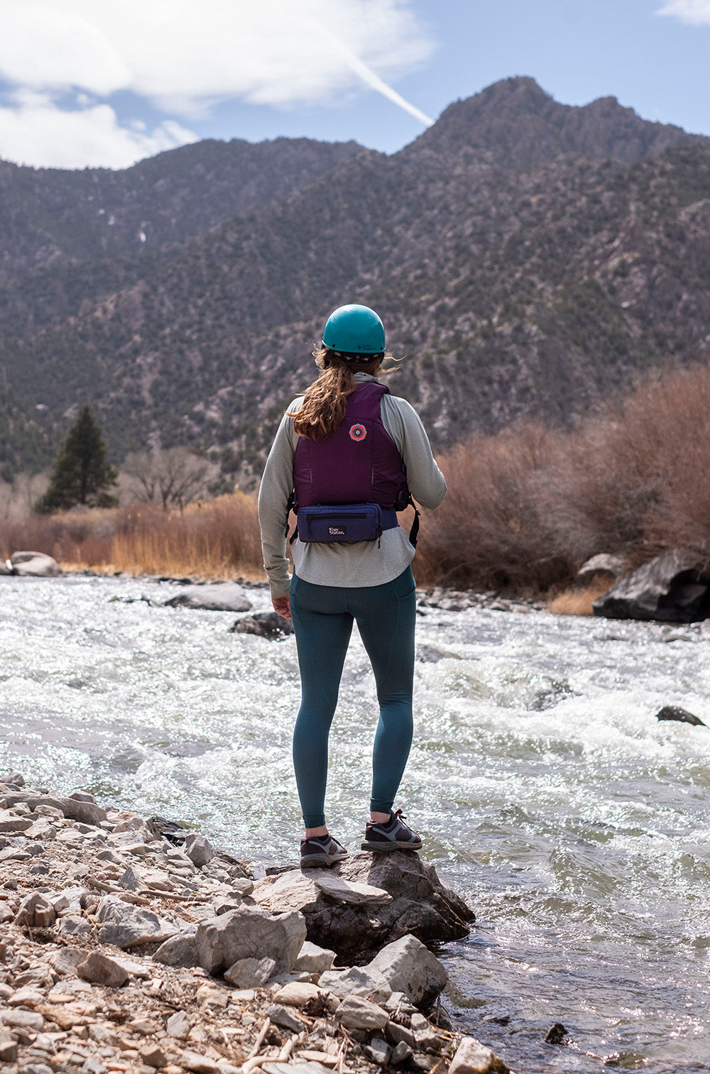 Waist throw bag for whitewater rafting